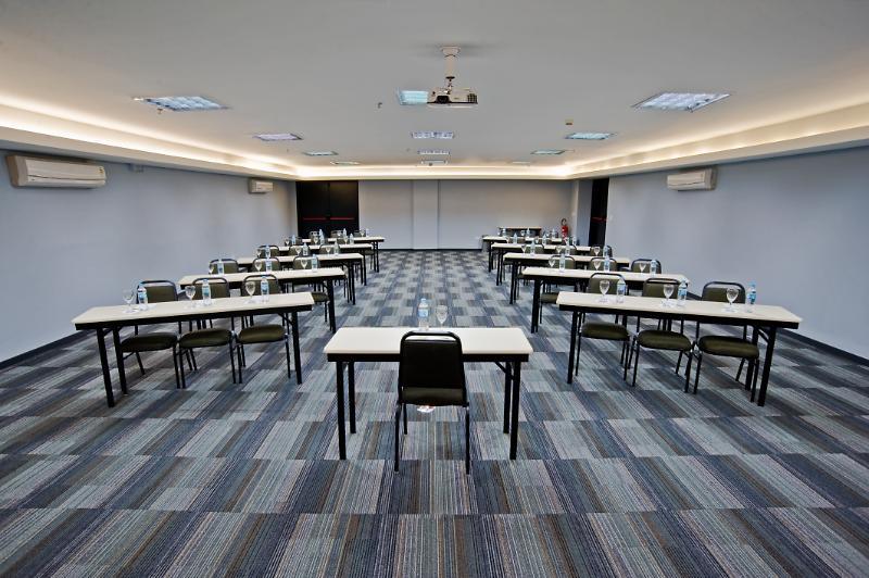 Hotel Slim Congonhas 3*