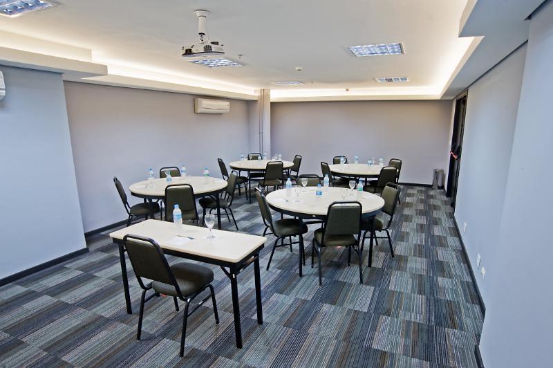 Hotel Slim Congonhas 3*